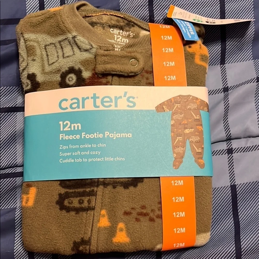 Carter's construction trucks Green and Brown Pajama Set with Vehicle Print 12 Mo